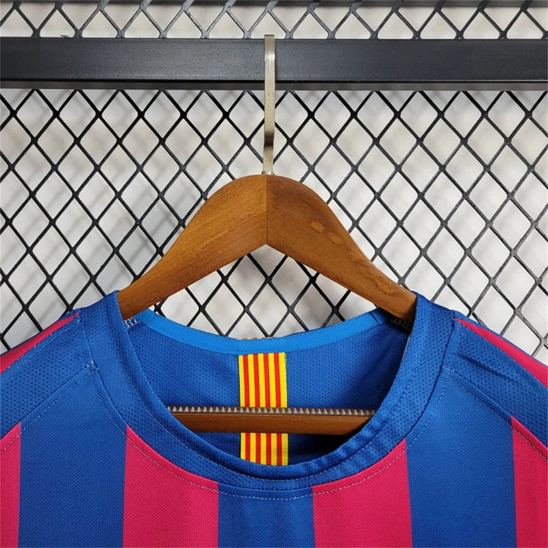05-06-Camisa Retrô Barcelona mandante
