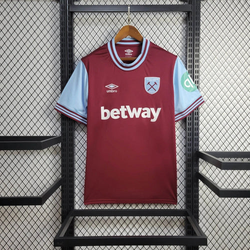 24-25 West Ham Torcedor mandante