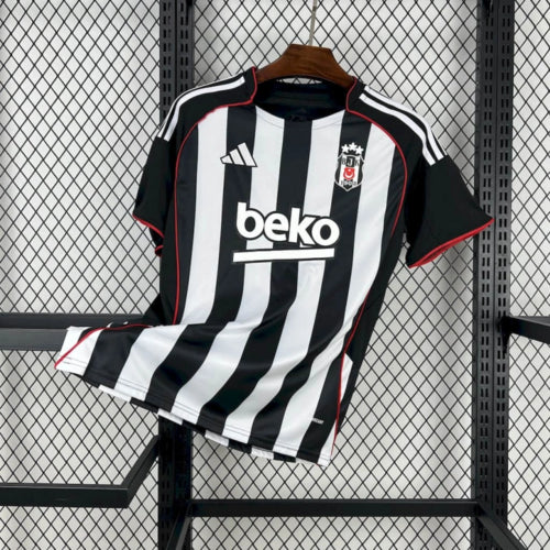 Torcedor Besiktas 25-26