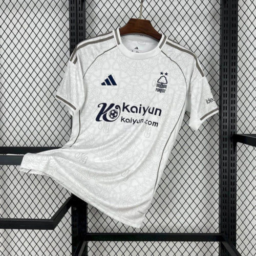 Torcedor Nottingham Forest 25-26