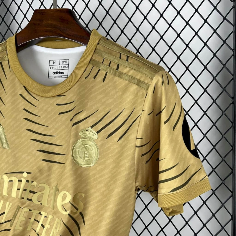 25-26 - CAMISETA TREINO REAL MADRID
