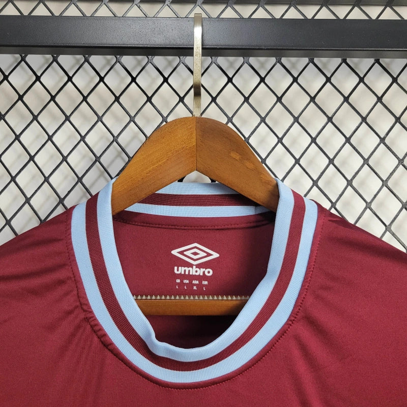 24-25 West Ham Torcedor mandante