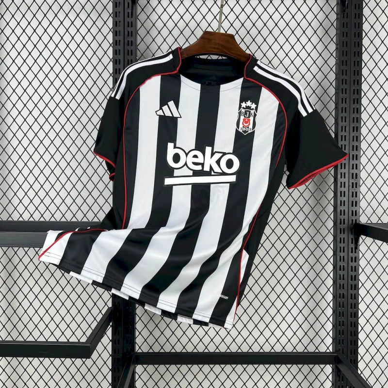 Torcedor Besiktas 25-26