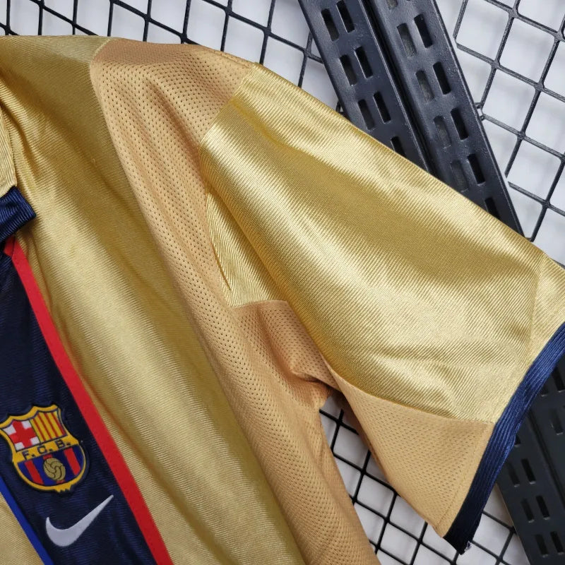 Retro 01-02 Barcelona visitante