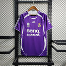 Retro 06 Real Madrid versão roxa