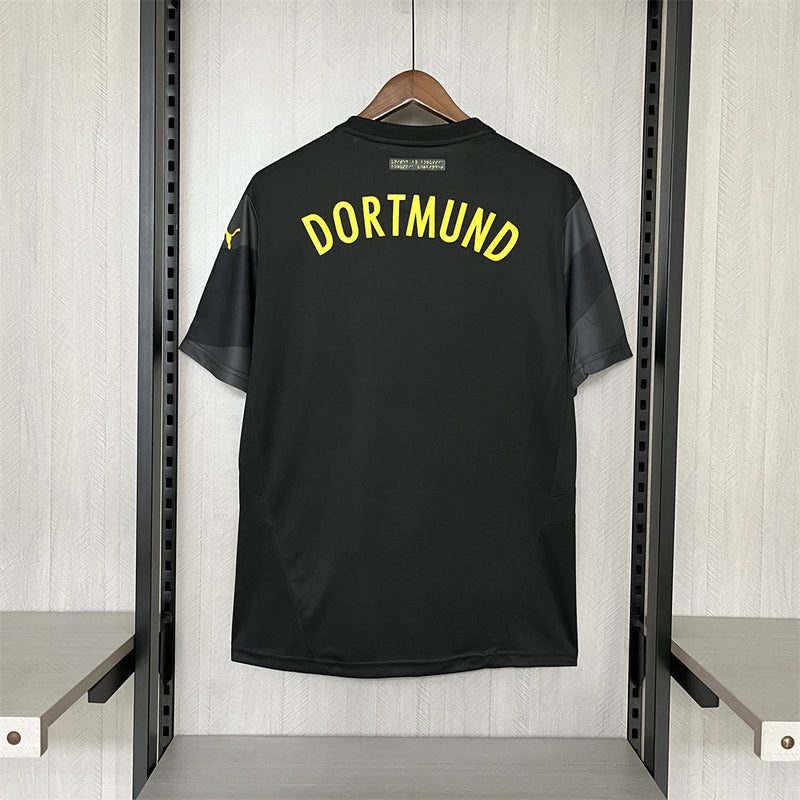 24-25 Dortmund torcedor visitante
