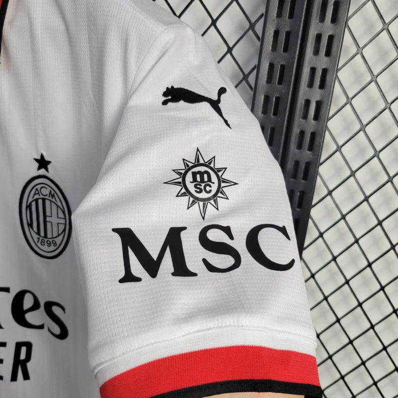 Torcida AC Milan 24-25