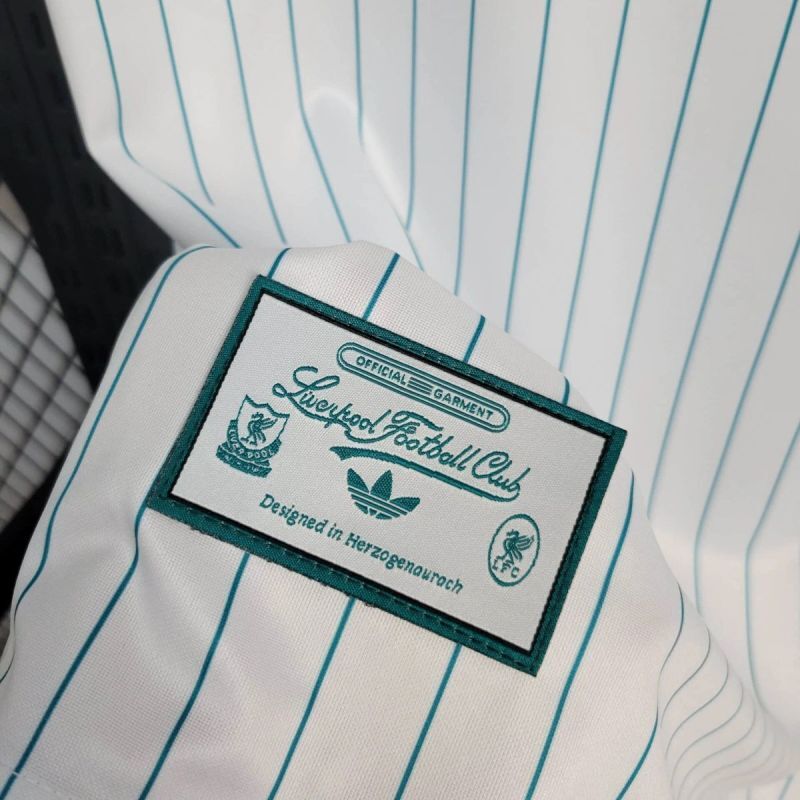 25-26 Torcedor Liverpool