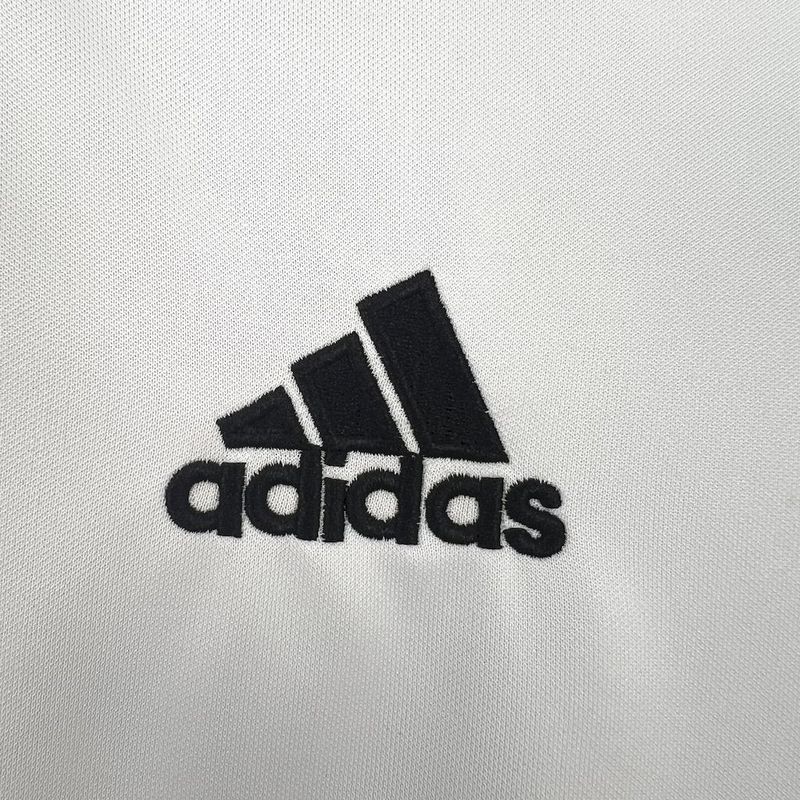 Retro 2003-04 Real Madrid versão gola U