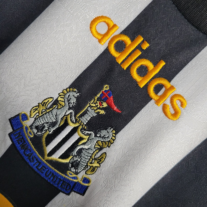 95-97 - CAMISETA RETRO NEWCASTLE UNITED MANDANTE