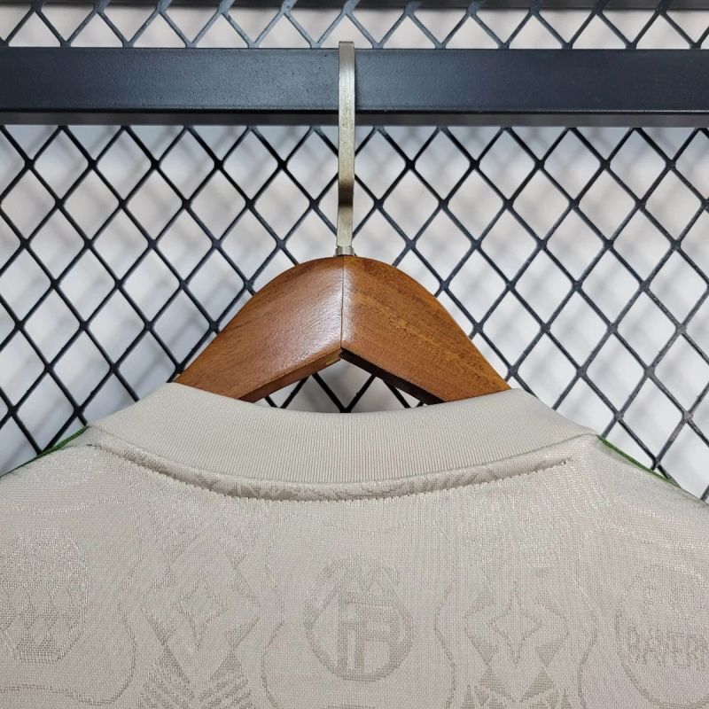 25-26 Torcedor Bayern Munich Oktoberfest