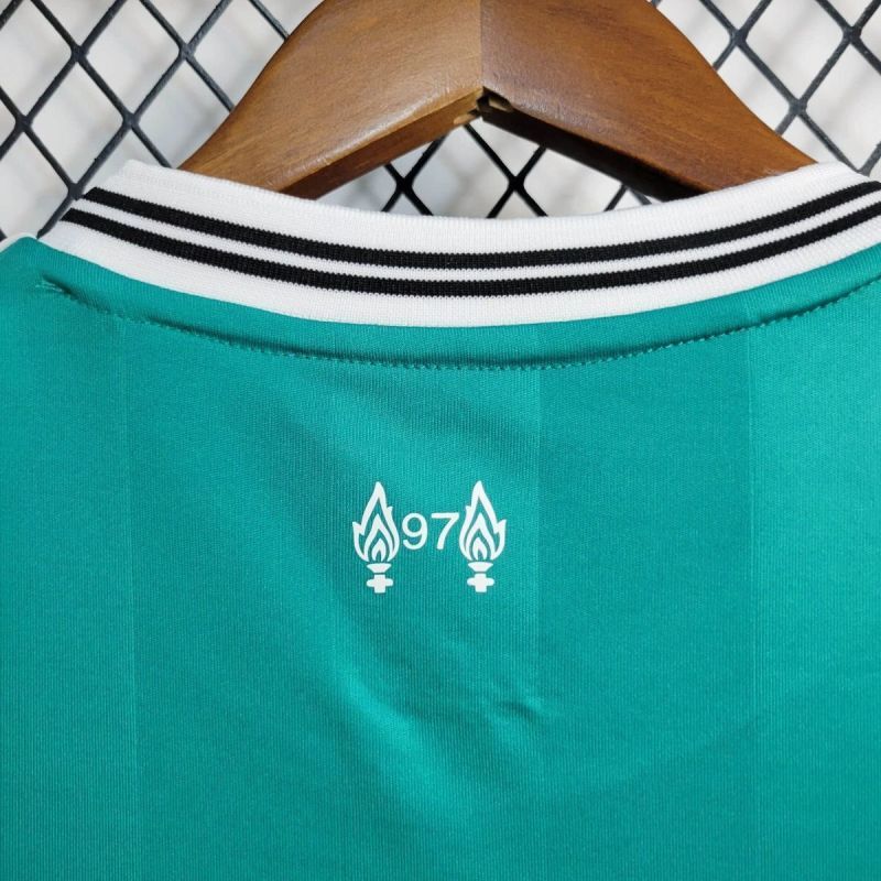 25-26 Torcedor Liverpool feminina