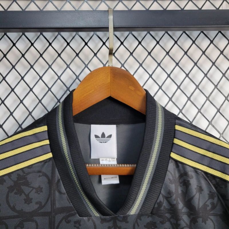 25-26 Torcedor Liverpool