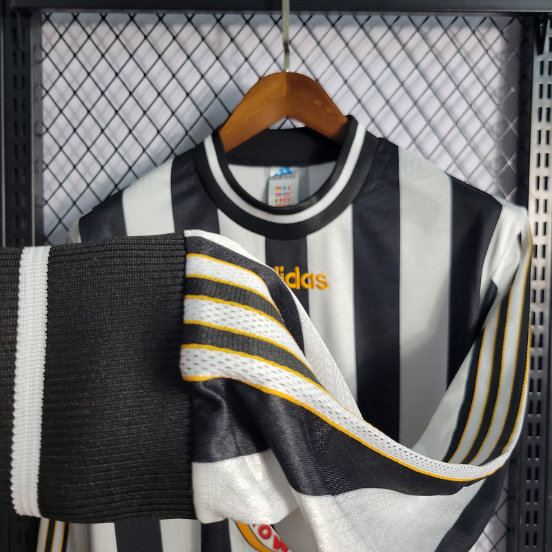 95-97 - CAMISETA RETRO NEWCASTLE UNITED MANDANTE