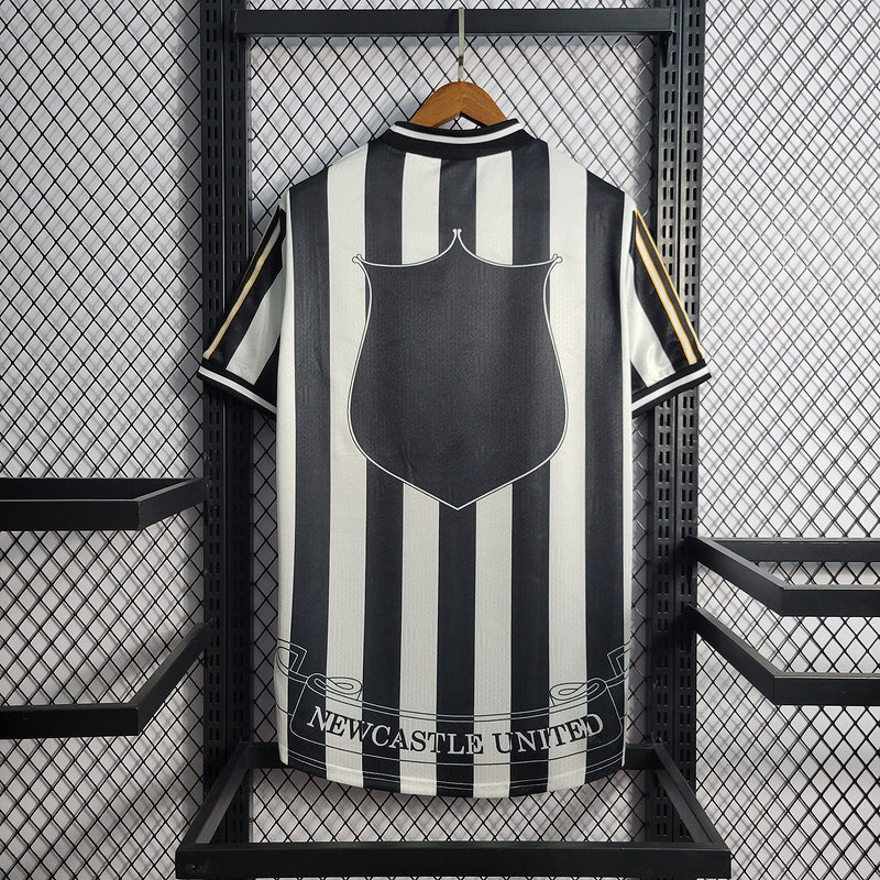 95-97 - CAMISETA RETRO NEWCASTLE UNITED MANDANTE
