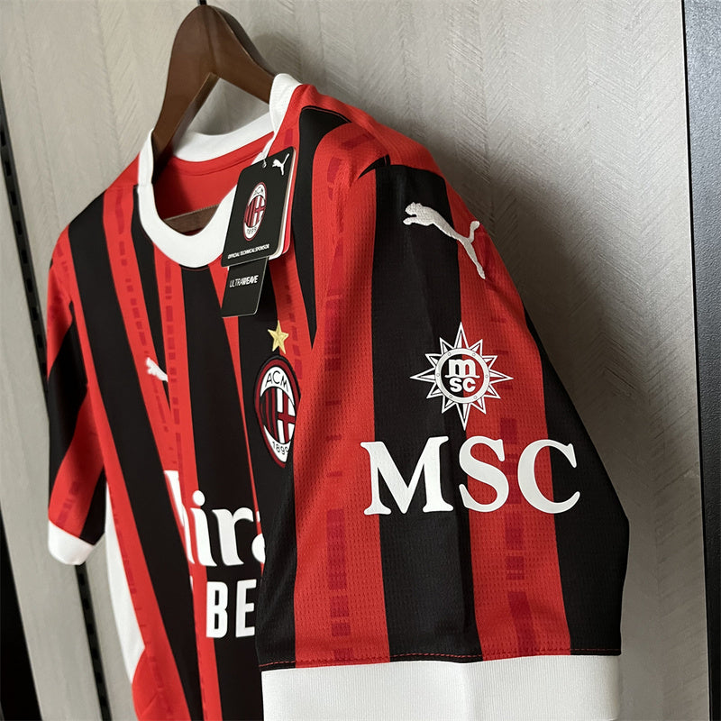 Torcida AC Milan 24-25