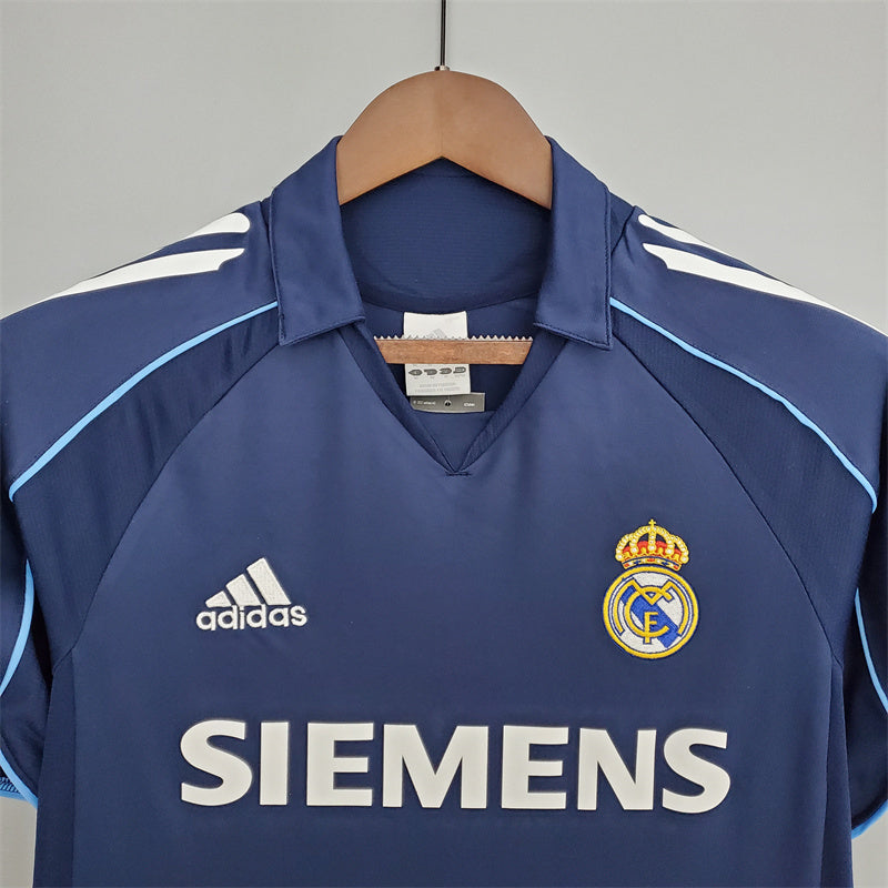 retro 2005-06 Real Madrid visitante