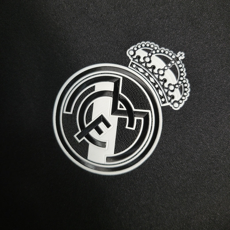 16-17 - CAMISETA RETRO REAL MADRID VISITANTE