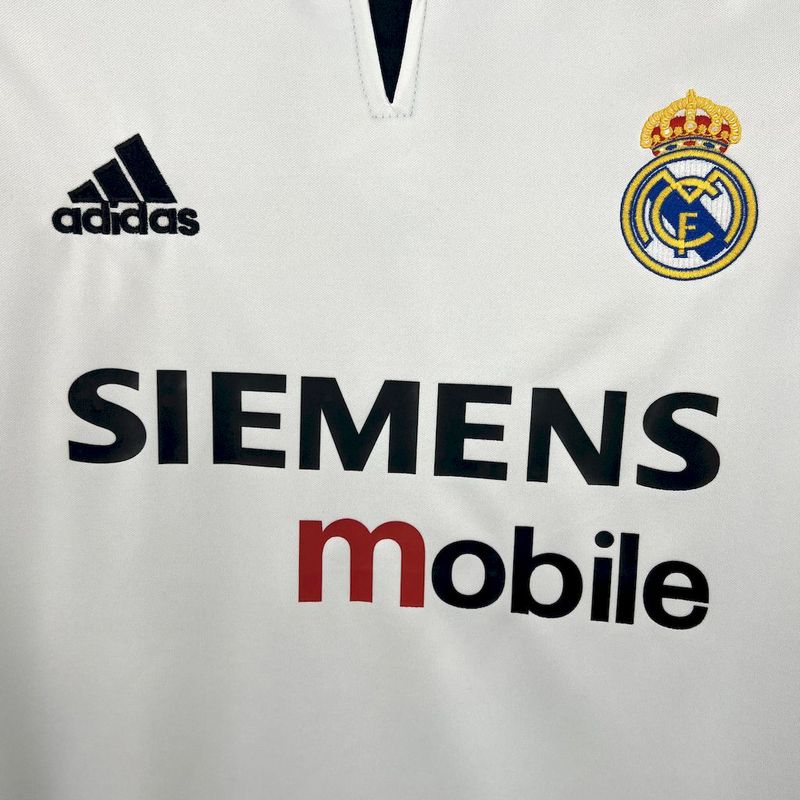 Retro 2003-04 Real Madrid versão gola U