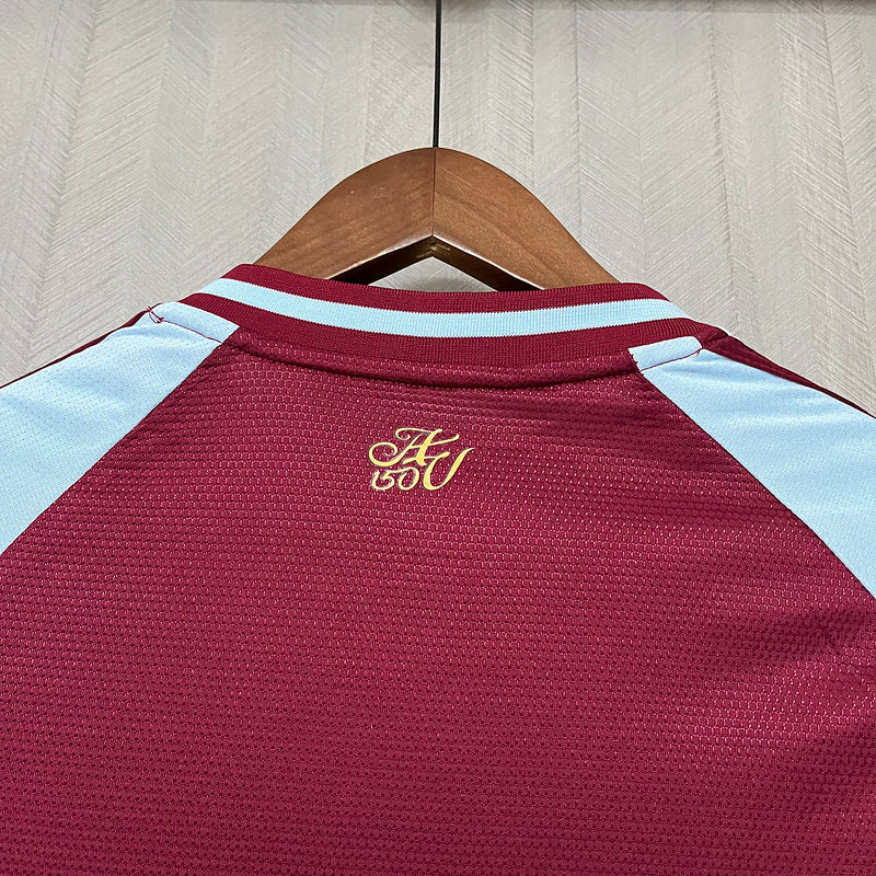 25-26 Aston Villa torcedor mandante