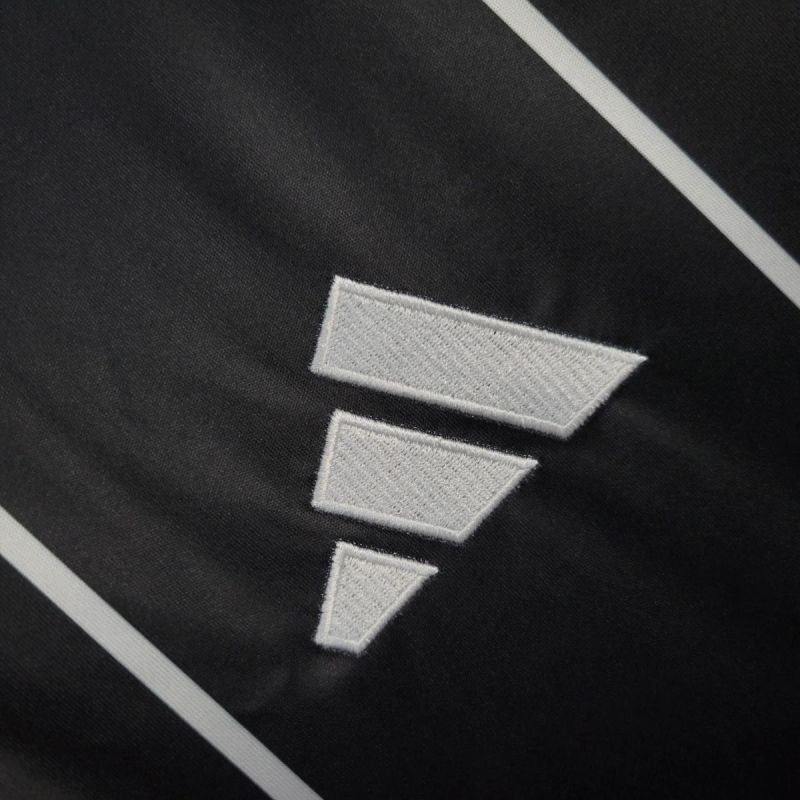 25-26 Torcedor Frankfurt