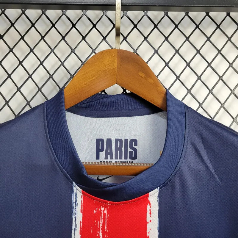 24-25 PSG torcedor mandante