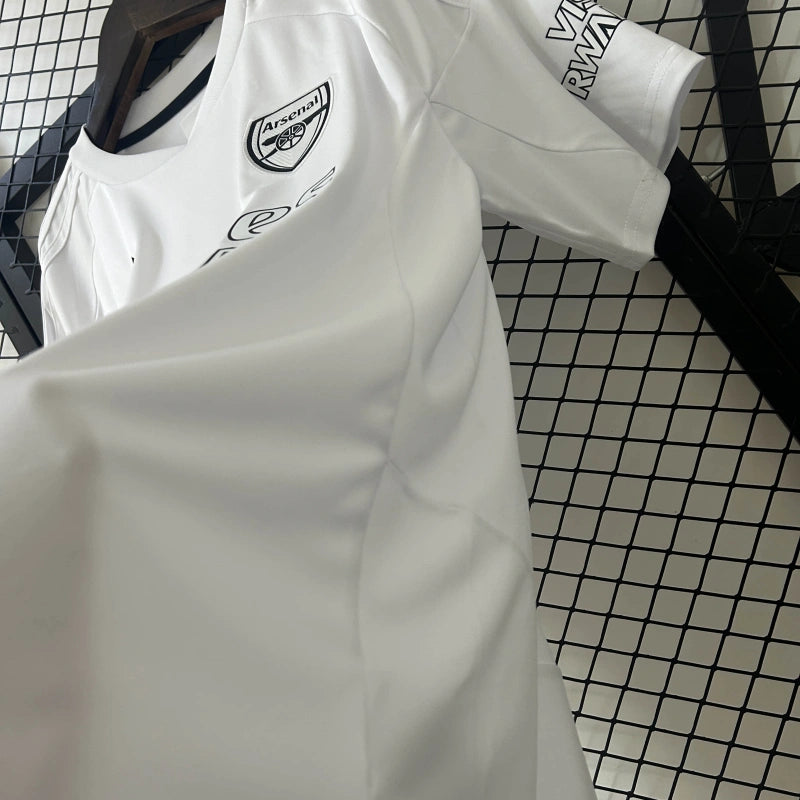 25-26 Arsenal torcedor edição especial branca