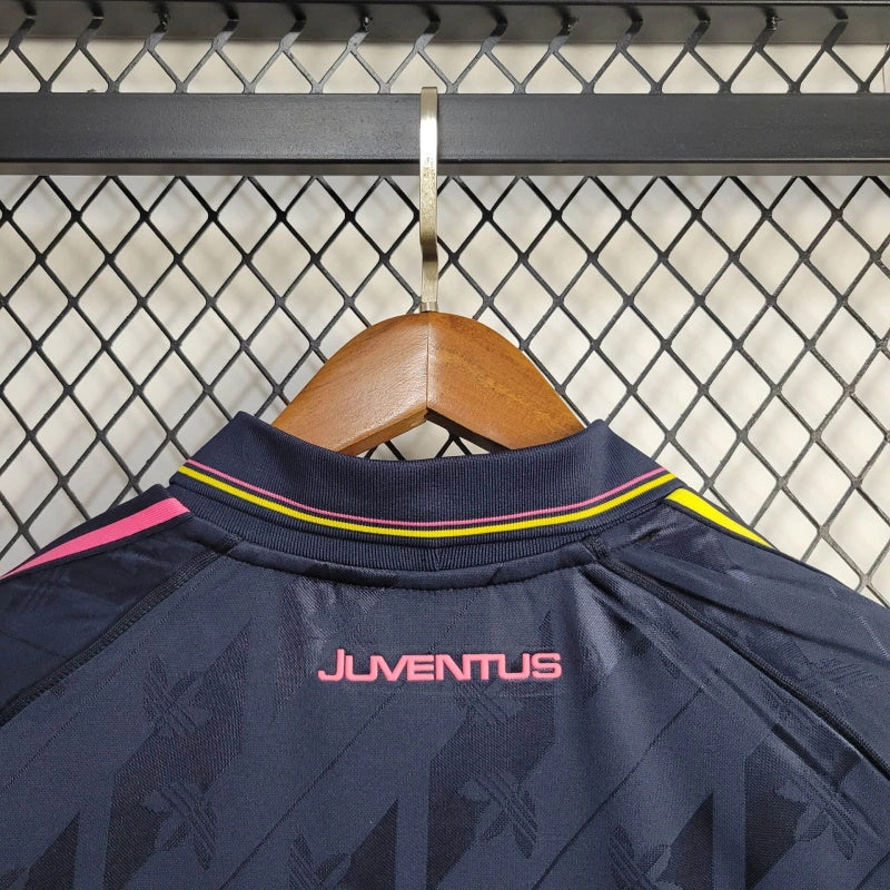 Retro Juventus 24-25