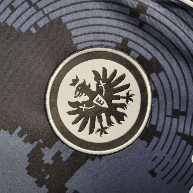 25-26 Torcedor Frankfurt