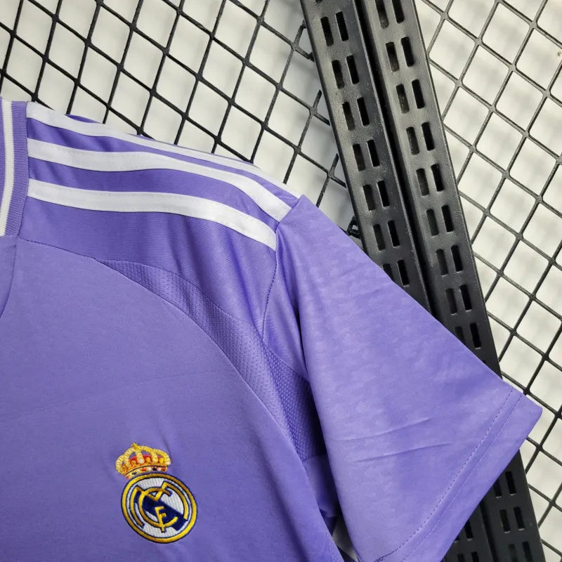 24-25 Real Madrid torcedor visitante roxa