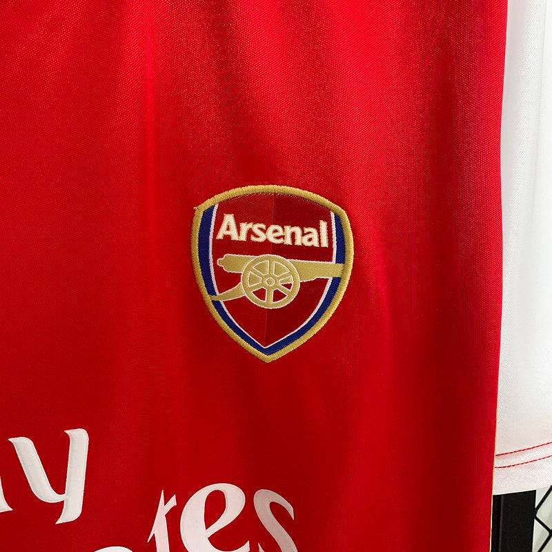 Retro 06-08 Arsenal mandante