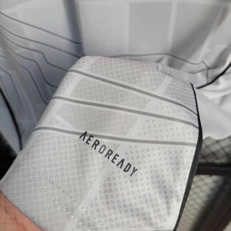 25-26 Torcedor Olympique Lyonnais