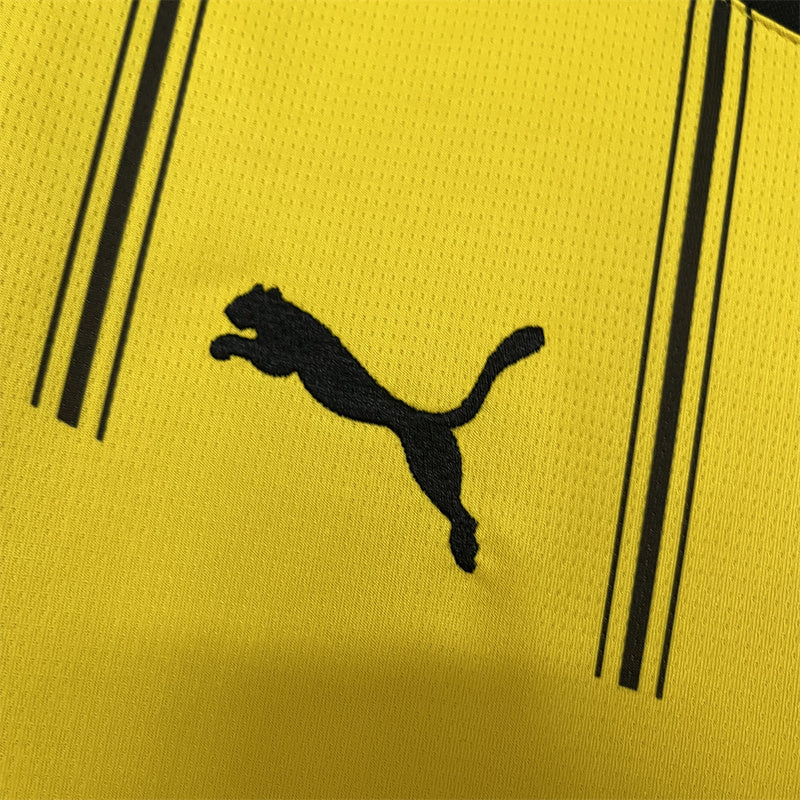 24-25 Dortmund torcedor mandante