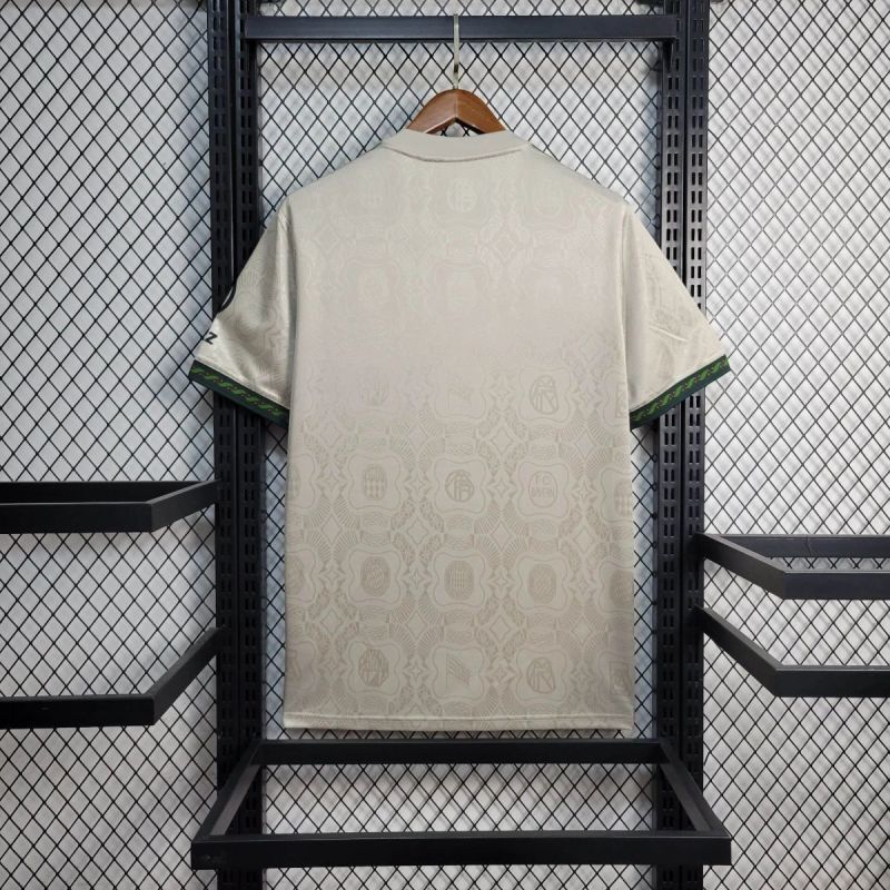 25-26 Torcedor Bayern Munich Oktoberfest