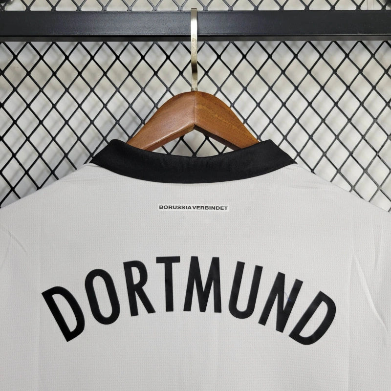 24-25 Dortmund torcedor visitante
