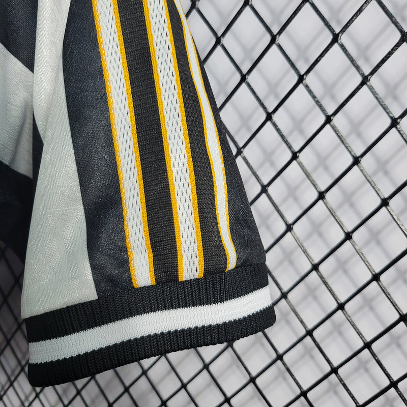 95-97 - CAMISETA RETRO NEWCASTLE UNITED MANDANTE