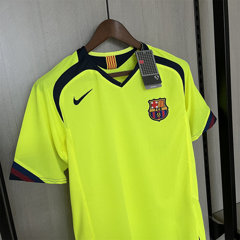 Retro 2005-06 Barcelona visitante