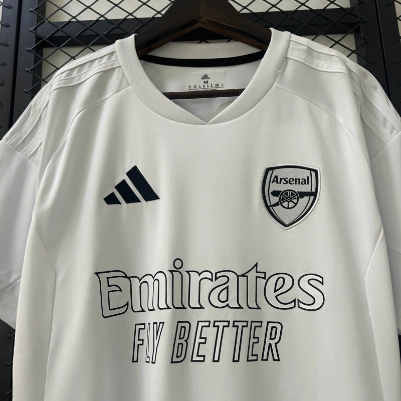 25-26 Arsenal torcedor edição especial branca
