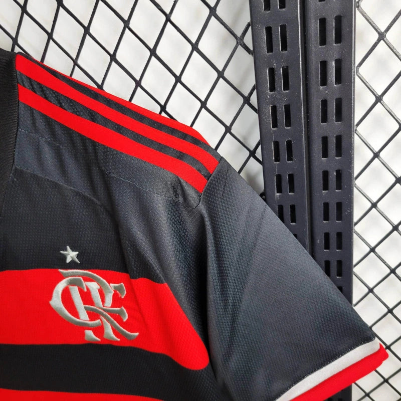 24-25 - CAMISETA TORCEDOR FLAMENGO MANDANTE