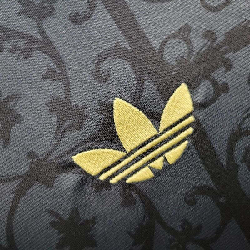 25-26 Torcedor Liverpool