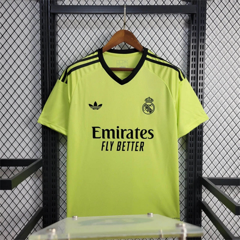 24-25 Real Madrid torcedor versão verde