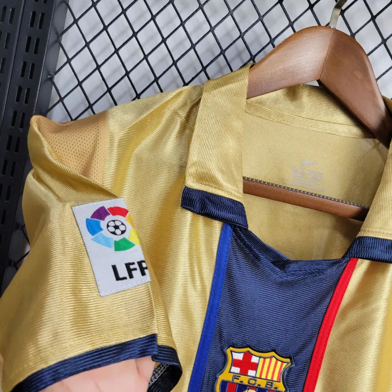 Retro 01-02 Barcelona visitante