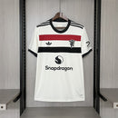 24-25 Manchester United torcedor mandante